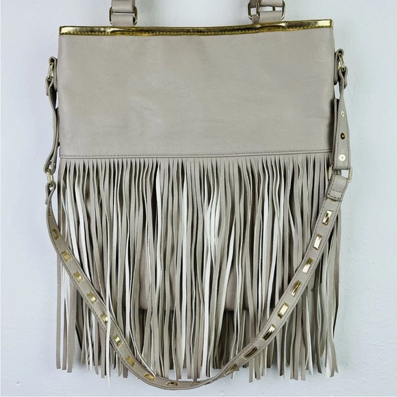 Steve Madden Tan Crossbody Fringed Tote Bag Snap Closure Adjustable Strap - Picture 5 of 8